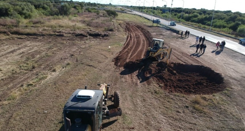 CON RECURSOS PROPIOS, EL MUNICIPIO INICIA OBRA DE PORTAL DE ACCESO A VILLA ÁNGELA