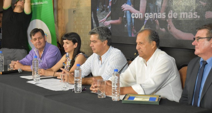 PAPP FIRMÓ CON CAPITANICH EL CONVENIO DE APOYO PARA LOS SÚPER CARNAVALES 2020 EN VILLA ÁNGELA