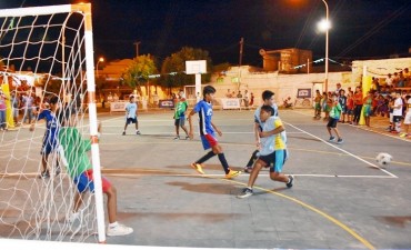 DEPORTES MUNICIPAL ABRIÓ LAS INSCRIPCIONES PARA EL TORNEO DE FÚTBOL 5 “THEO VEGA” EN EL PARQUE EVA DUARTE