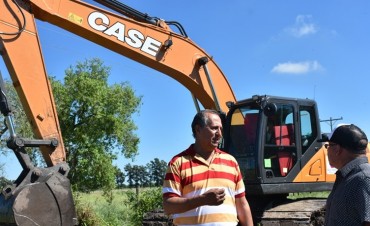 EL MUNICIPIO REALIZA LIMPIEZA DE CANALES PARA MEJORAR LOS DESAGÜES DE LA CIUDAD  