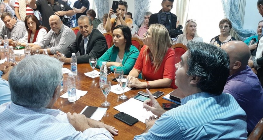 “CON EL APOYO DE LA PROVINCIA VAMOS A MEJORAR LOS CANALES”