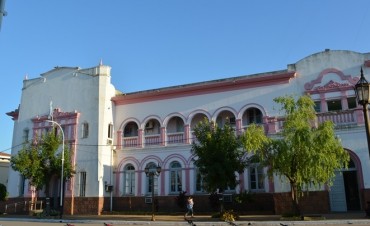 MUNICIPALES DE VILLA ÁNGELA COBRAN HOY SU SUELDO, JUNTO A UNA AYUDA ESCOLAR DE $800 POR HIJO ESCOLARIZADO