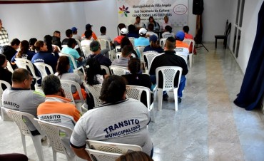 GUSTAVO PONCE DE LEÓN PRESENTÓ AL CUERPO DE INSPECTORES A LA NUEVA JEFA DEL DEPARTAMENTO DE TRÁNSITO 