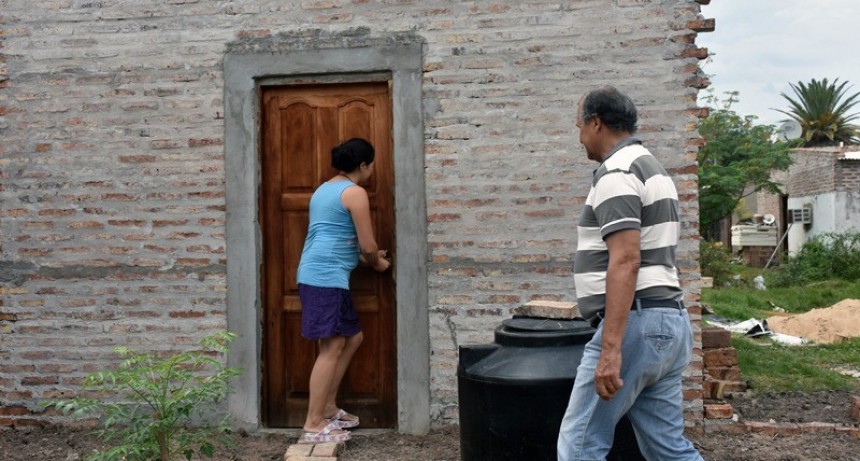 “VAMOS A SEGUIR AYUDANDO A LAS FAMILIAS HUMILDES A TRAVÉS DEL PROGRAMA DE AUTOCONSTRUCCIÓN MUNICIPAL”