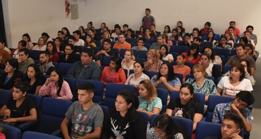 CON MÁS DE 400 INSCRIPTOS, UNCAUS SE AFIANZA EN VILLA ÁNGELA A TRAVÉS DEL ACOMPAÑAMIENTO MUNICIPAL
