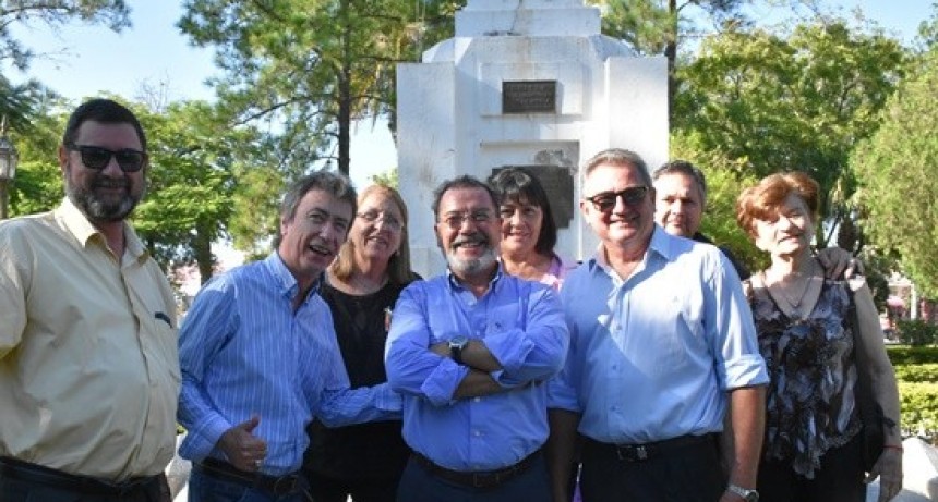 EL MUNICIPIO REALIZÓ OFRENDA FLORAL POR EL DÍA NACIONAL DE HUNGRÍA