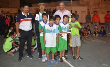 CON LA PRESENCIA DEL INTENDENTE PAPP, CONCLUYÓ EL TORNEO DE FÚTBOL 5 INFANTIL “MAGNO LÓPEZ”