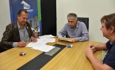 PAPP FIRMÓ CONVENIO CON SECHEEP PARA FORTALECER EL ALUMBRADO PÚBLICO EN VILLA ÁNGELA