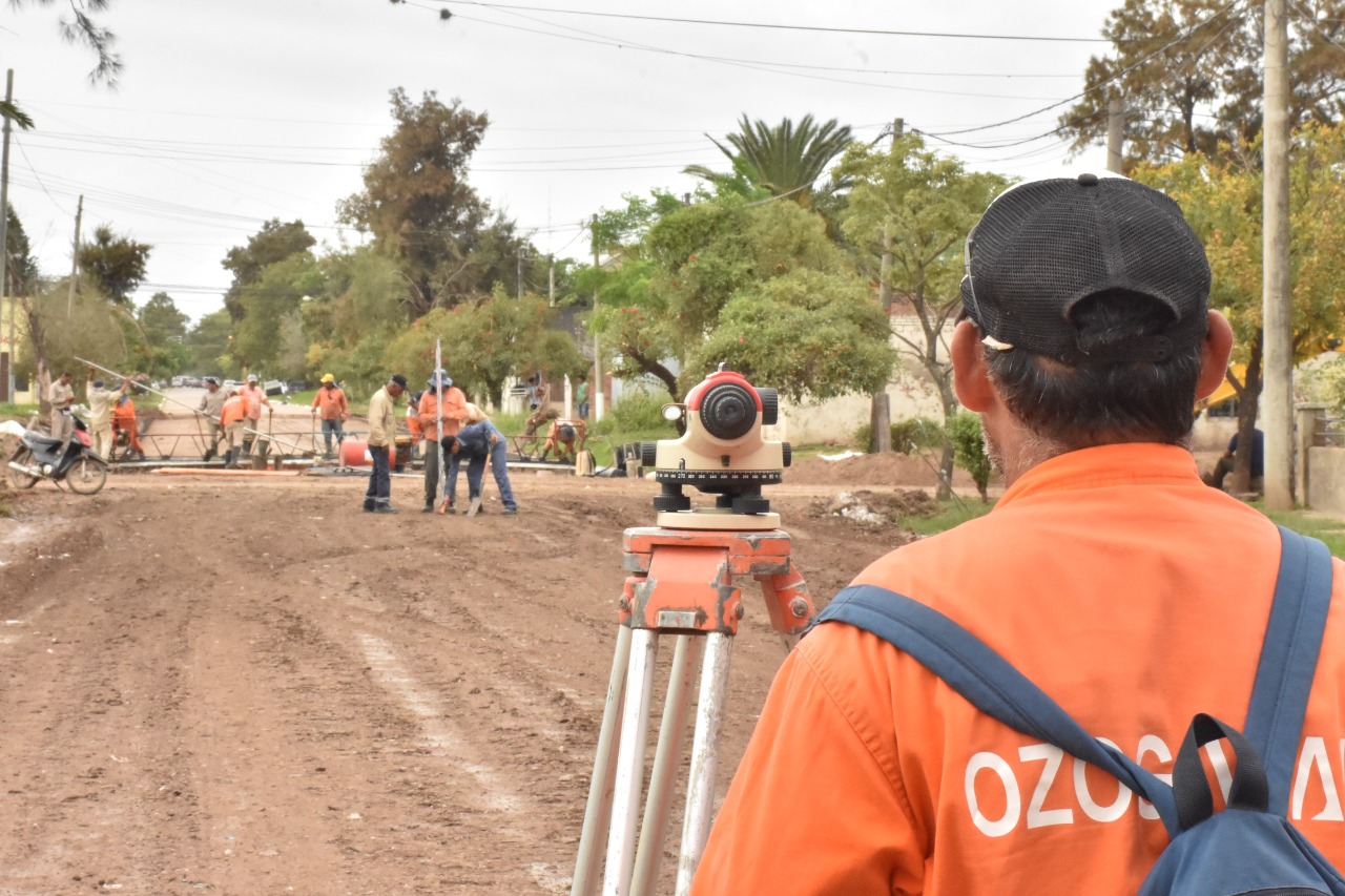 PAPP DESTACA EL APORTE DE PROVINCIA PARA LA PAVIMENTACIÓN URBANA DE CALLES EN VILLA ÁNGELA