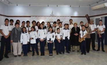 LA ESCUELA MUNICIPAL DE MÚSICA “ROBERTO KIENER” FESTEJÓ SUS 40 AÑOS EN LA CASA DEL LA CULTURA