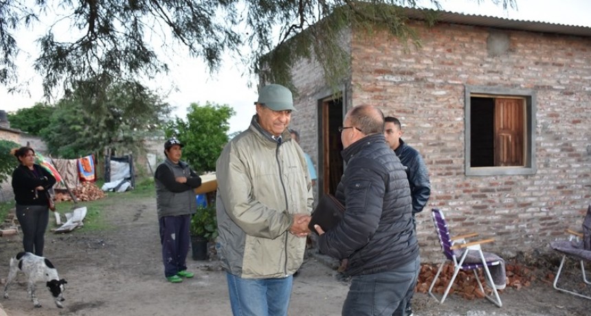 EL MUNICIPIO REALIZÓ UNA SOLUCIÓN HABITACIONAL A FAMILIA CARENCIADA DEL BARRIO SANTA ELENA 