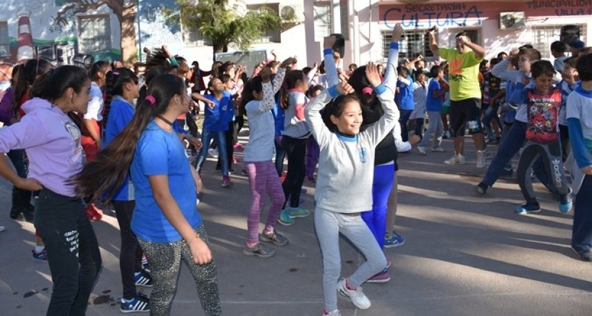 GRAN CONCURRENCIA SE REALIZÓ EL “APRENDIENDO JUGANDO” 2018