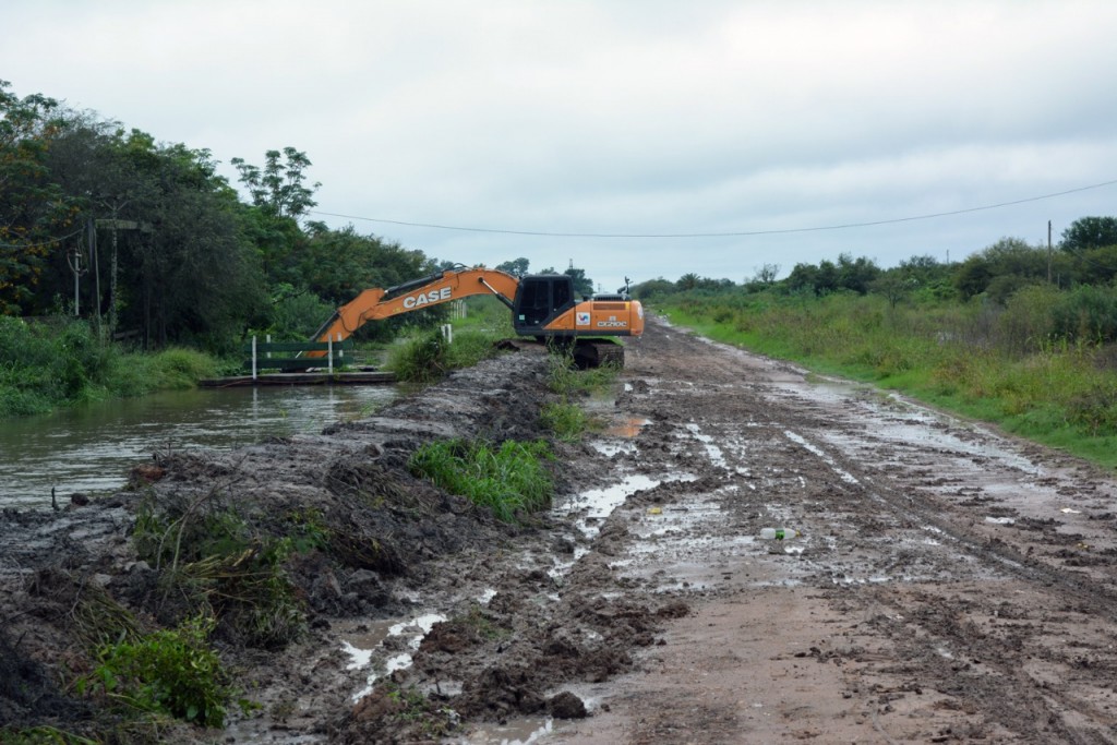EL MUNICIPIO INTENSIFICA LA LIMPIEZA DE CUNETAS Y SUPERVISIÓN DE CANALES