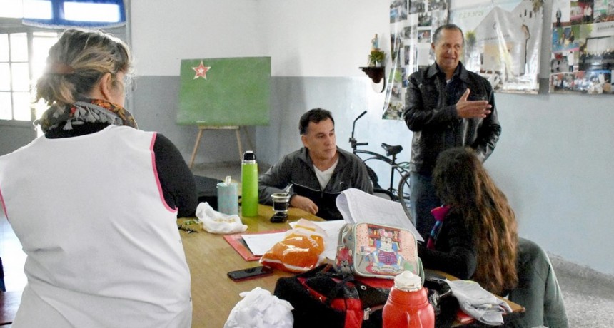 PAPP VISITÓ CENTRO DE EVACUADOS DE LA ESCUELA N° 29