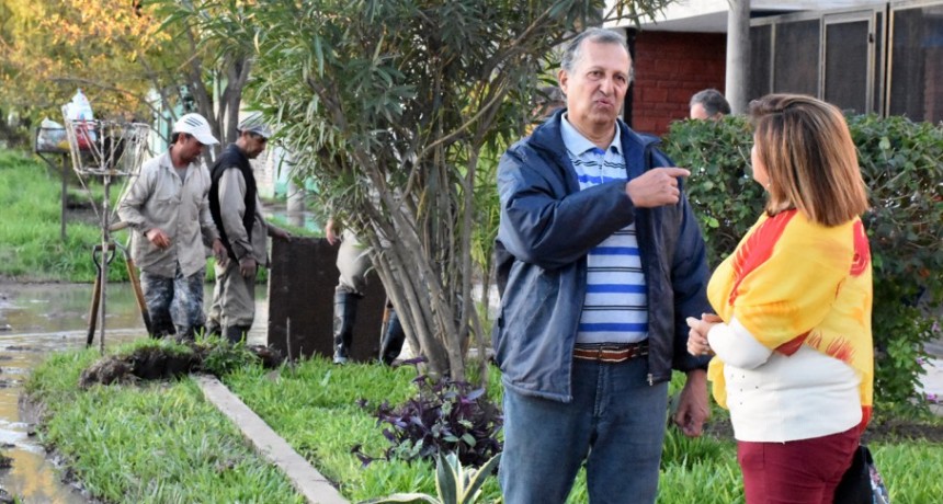 PAPP DESTACÓ EL TRABAJO DE CUADRILLAS Y MAQUINARIA MUNICIPAL PARA DESAGOTAR EL BARRIO SAN CAYETANO