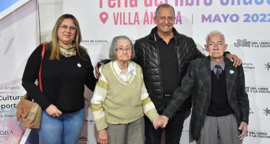 MULTITUDINARIA SEGUNDA JORNADA DE LA FERIA DEL LIBRO 2022