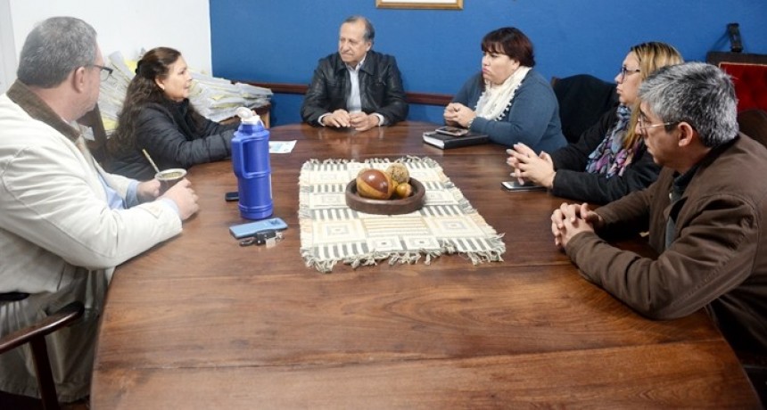 MUNICIPIO Y MINISTERIO DE PRODUCCIÓN ARTICULAN CHARLAS DE CAPACITACIÓN PARA CREACIÓN DE HUERTAS FAMILIARES ORGÁNICAS