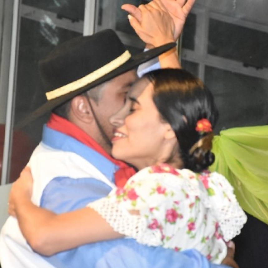 CON APOYO MUNICIPAL SE REALIZÓ LA PRE FIESTA DEL CHAMAMÉ EN VILLA ÁNGELA