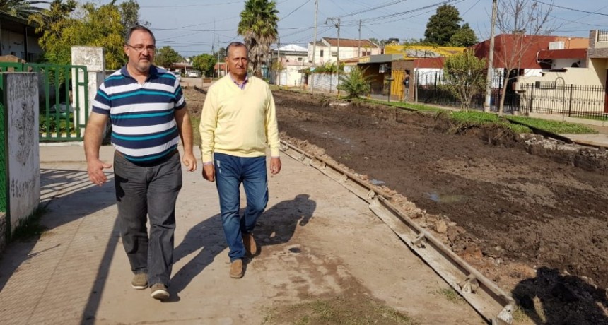 “EL PAVIMENTO DE LA ESCUELA ZAPICO ES UNA OBRA PRIORITARIA PARA NUESTRO GOBIERNO”