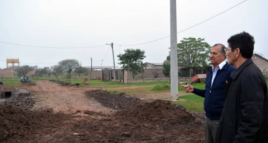 EL MUNICIPIO REALIZA NUEVOS TRABAJOS DE CANALIZACIÓN EN SECTORES DEL BARRIO SUR