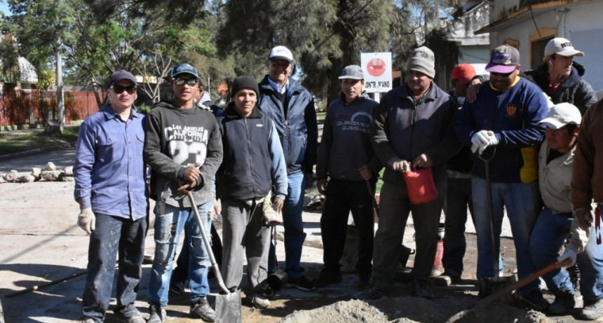 PAPP DESTACÓ LA CELERIDAD DEL TRABAJO DE BACHEO EN ESQUINA DE PASTEUR Y COLÓN