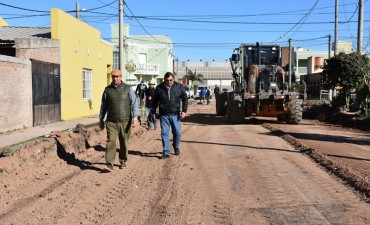 PAPP SUPERVISÓ LOS TRABAJOS DE CAMBIO DE SUELO PARA EL PAVIMENTO DE CALLES AGUARÁ Y LISANDRO DE LA TORRE