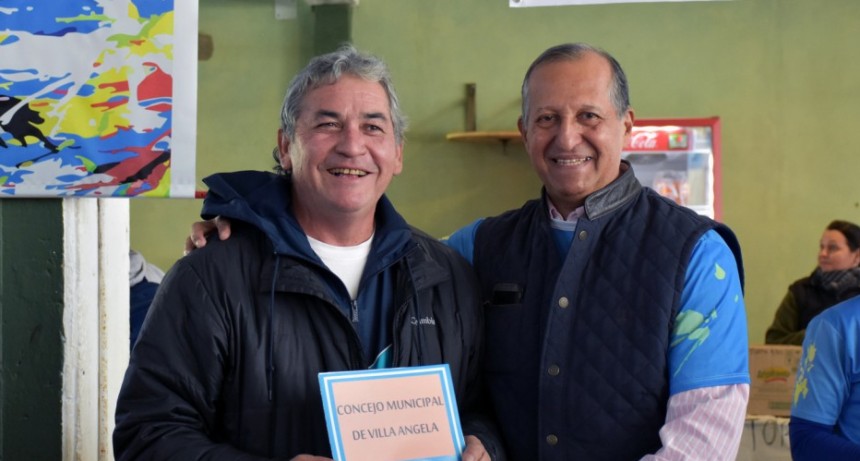 EL INTENDENTE PAPP ACOMPAÑÓ EL ENCUENTRO PROVINCIAL DE MINI VOLEY