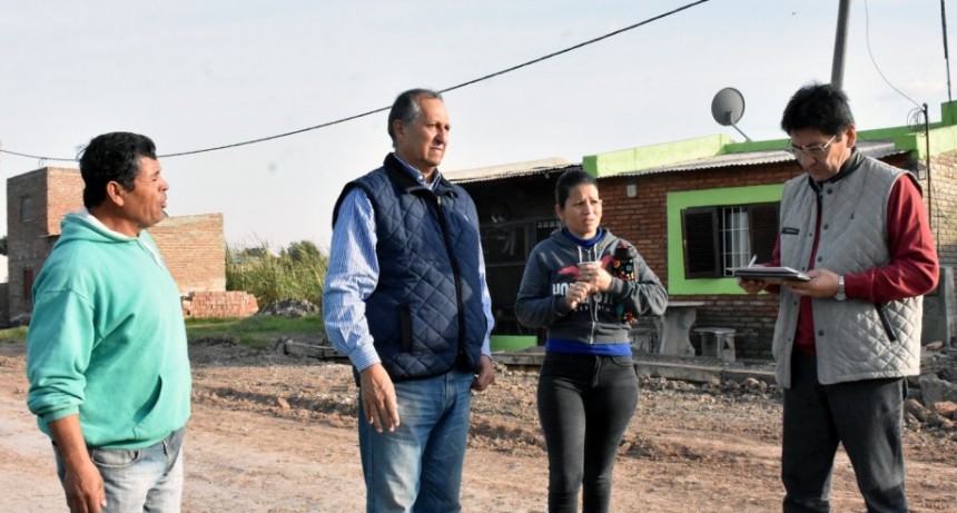 PAPP SUPERVISA TRABAJOS DE PERFILADO Y ARREGLOS DE CALLES EN LA CIUDAD