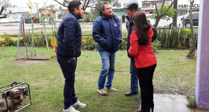 EL MUNICIPIO COLABORA CON SAMEEP EN LA LIMPIEZA DE CISTERNAS DE ESCUELAS PÚBLICAS DE VILLA ÁNGELA
