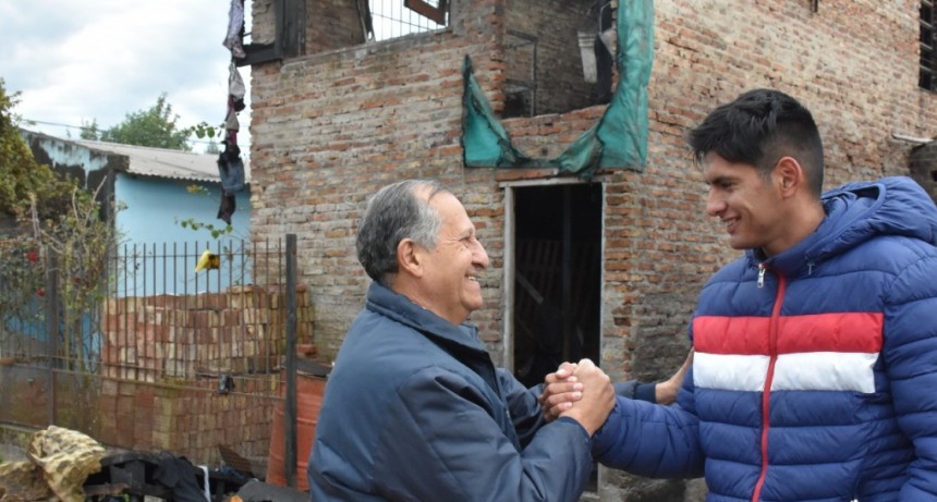 PAPP PERSONALMENTE SUPERVIÓ LOS TRABAJOS DE RECONSTRUCCIÓN DE UNA VIVIENDA QUE SUFRIÓ UN VORÁZ INCENDIO