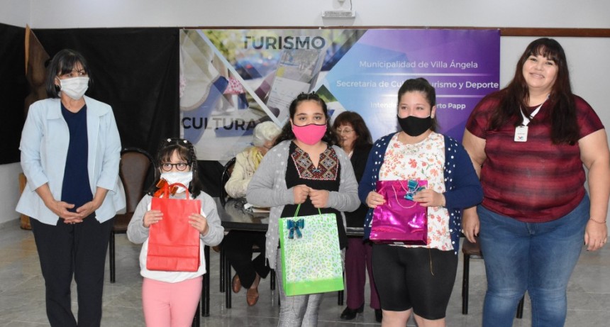 EL MUNICIPIO HIZO ENTREGA DE LOS PREMIOS PARA LOS PARTICIPANTES DEL CERTAMEN “CUENTANIÑOS”