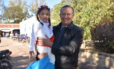 PAPP VISITÓ LA ESCUELA EN FERIA DE LA UEP N° 23 Y FELICITÓ A DOCENTES Y ALUMNOS POR LA TEMÁTICA