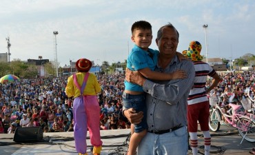 EL MUNICIPIO PROGRAMA GRAN CIERRE DEL MES DEL NIÑO EN EL PREDIO CULTURAL CARLOS GARDEL
