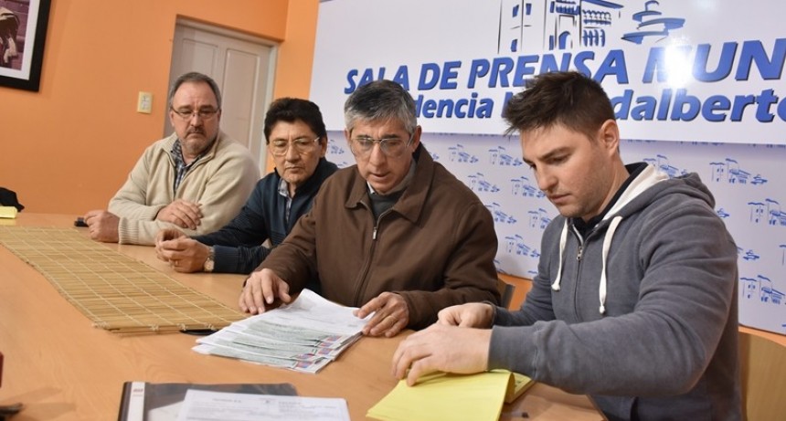 EL MUNICIPIO DE VILLA ÁNGELA TRANSFIRIÓ 12 MILLONES DE PESOS DE VIALIADAD  NACIONAL A LA EMPRESA QUE RIPIÓ UN TRAMO DE LA RUTA 13