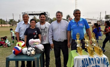 EXITOSO ENCUENTRO DE FÚTBOL Y VÓLEY INFANTIL “LOS NIÑOS FELICES” ORGANIZADO POR EL ÁREA DE DEPORTES MUNICIPAL
