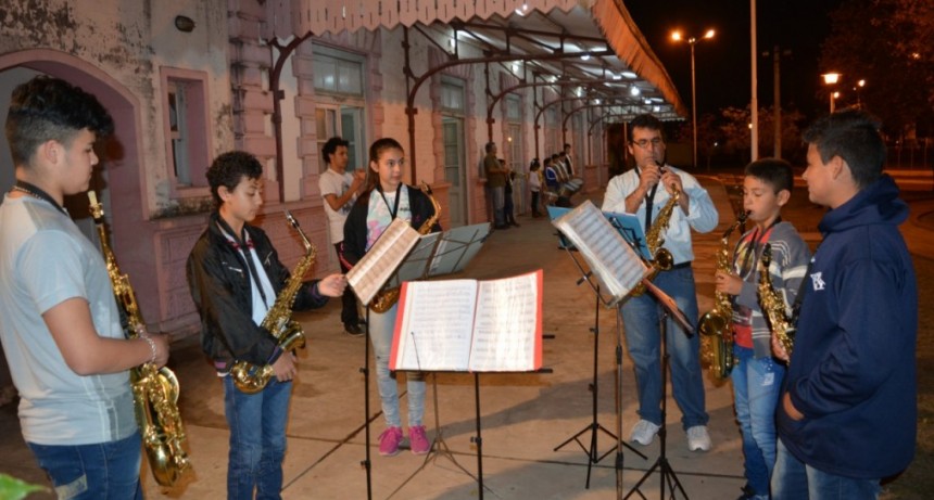 PRIMER ENCUENTRO PROVINCIAL DE BANDAS ORGANIZADO POR LA ESCUELA MUNICIPAL DE MÚSICA