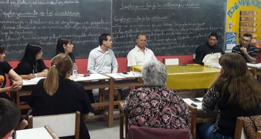 INTEDENTE PAPP PARTICIPÓ DE LA REUNIÓN DEL FORO DE SEGURIDAD VECINAL, JURISDICCIÓN  DE LA COMISARÍA SEGUNDA