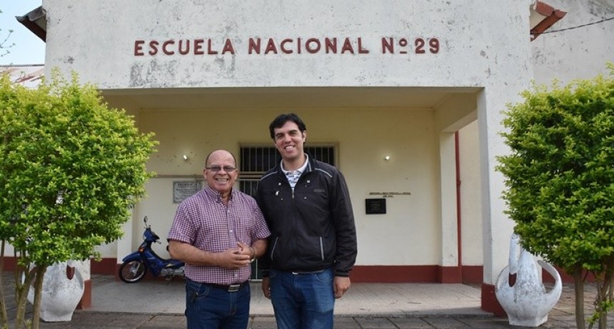 MUNICIPIO COLABORÓ CON MATERIALES PARA CONSTRUCCIÓN DE PARED PARA ANEXO DE LA EES N°124 DE EL PASTORIL