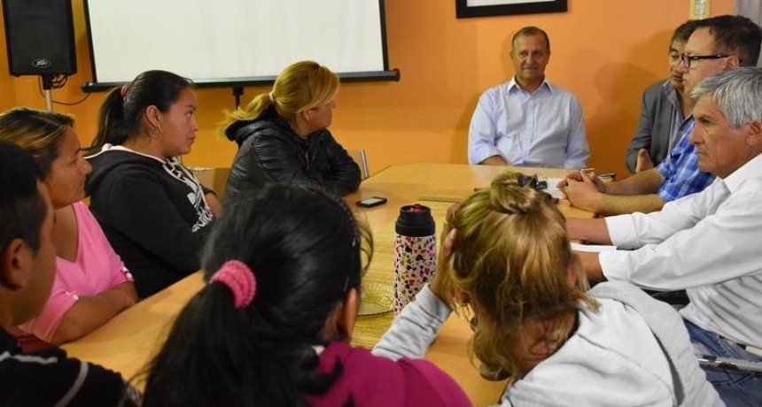 PAPP RECIBIÓ A LOS VECINOS DE LA QUINTA 10: SE PLANTEÓ UN PALIATIVO PARA LA FALTA DE AGUA