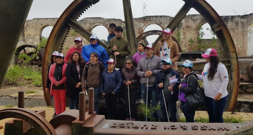 EL MUNICIPIO COORDINÓ UN RECORRIDO TURÍSTICO PARA CENOVI