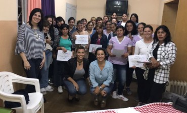 PERSONAL MUNICIPAL SE CAPACITÓ PARA OPTIMIZAR ATENCIÓN A NIÑOS QUE RESIDEN EN EL HOGAR N°4