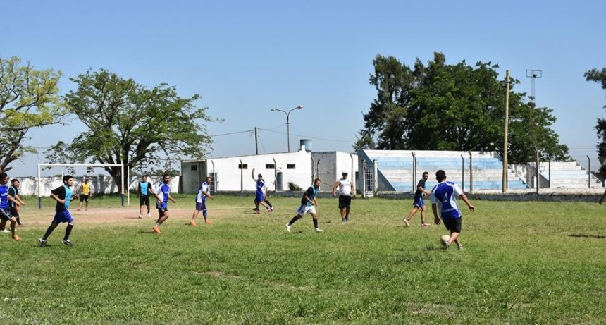 NUMEROSA PARTICIPACIÓN DEL TRADICIONAL TORNEO DE FÚTBOL DE EMPLEADOS MUNICIPALES EN SU DÍA