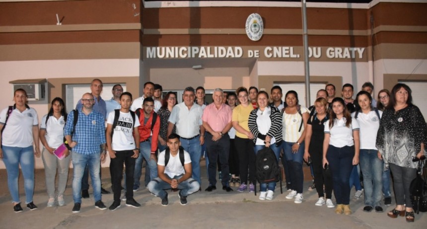 FRUCTIFERA VISITA DE ALUMNOS DE LA UEGP N° 172 AL MUNICIPIO DE CORONEL DU GRATY