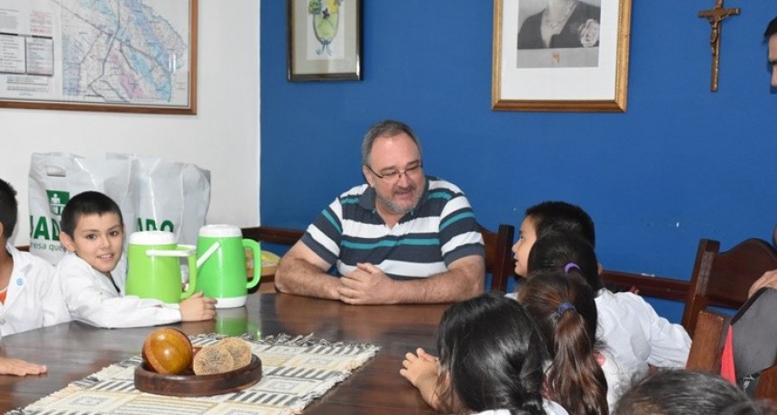 BALUK: “ES MUY BUENO QUE UN CHICO DE TERCER GRADO TENGA INTERÉS DE SABER QUE PASA EN SU PUEBLO”