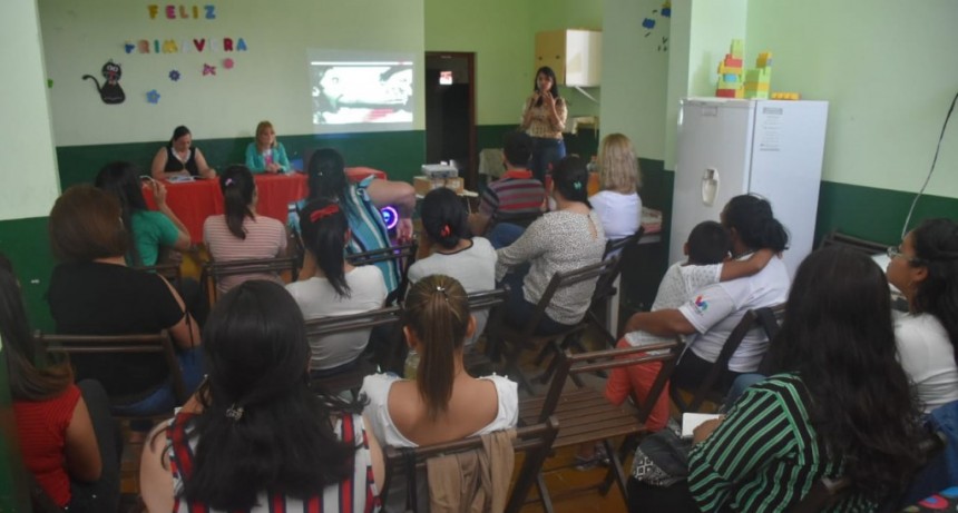 IMPORTANTE CHARLA SOBRE VIOLENCIA FAMILIAR Y MALTRATO INFANTIL EN EL CIFF N° 3