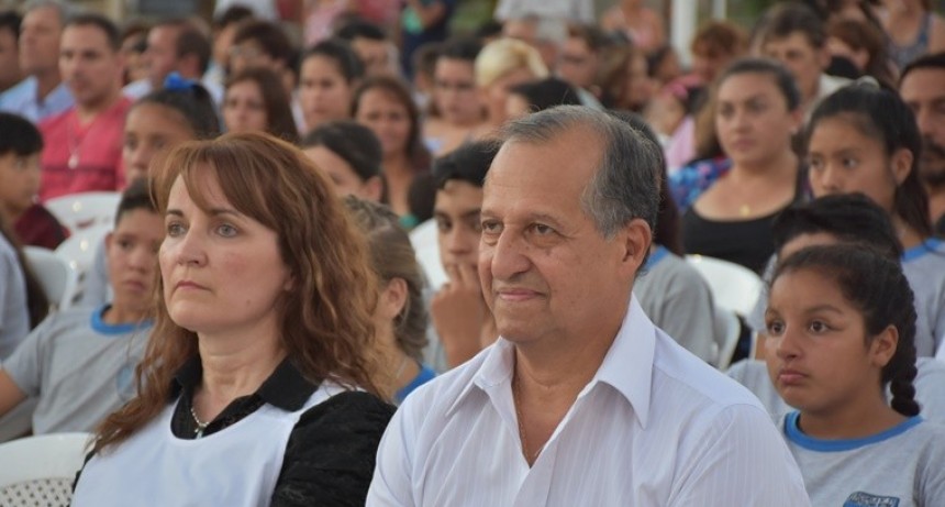 PAPP FELICITÓ A LOS ALUMNOS DE LA EEP N° 11 POR OBTENER SU CERTIFICADO DE APROBACIÓN DE NIVEL PRIMARIO