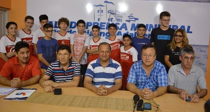 EL MUNICIPIO RECONOCIÓ A JOVENES BASQUETBOLISTAS DEL CLUB UNIÓN PROGRESISTA