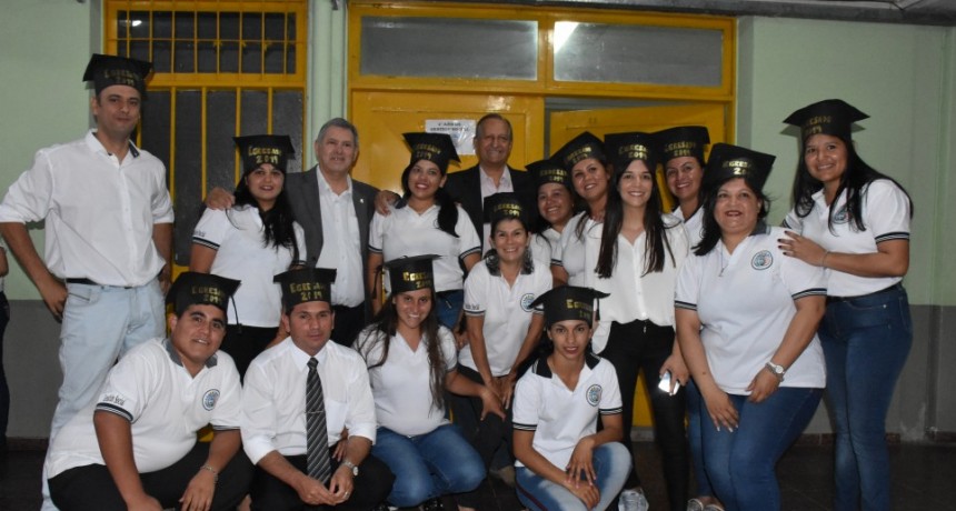 PAPP CELEBRÓ LA GRADUACIÓN DE LOS 63 PRIMEROS TÉCNICOS DE LA UEGP N° 172 “GOBERNADOR DEOLINDO FELIPE BITTEL”