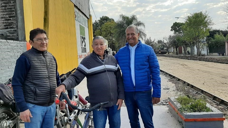 EL INTENDENTE PAPP SUPERVISÓ LA OBRA DE PAVIMENTO EN CALLE BELGRANO